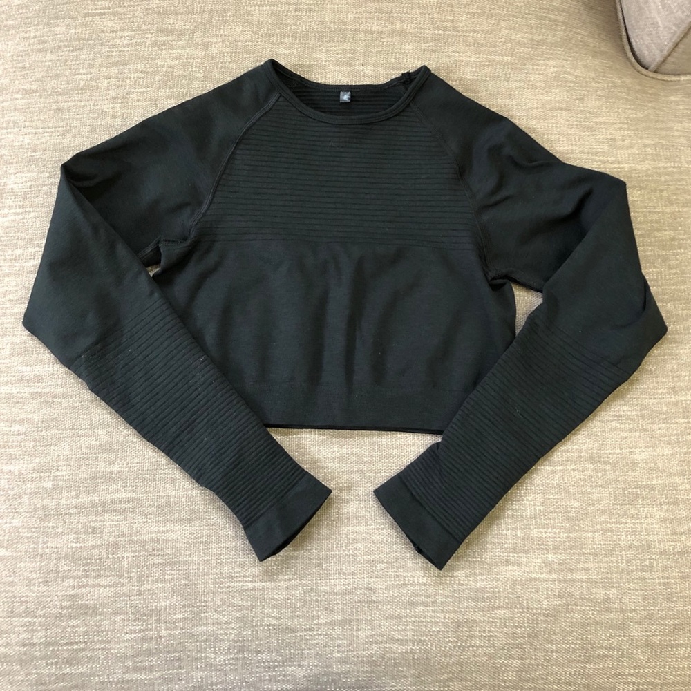 Alphalete Athletics Long Sleeve Crop